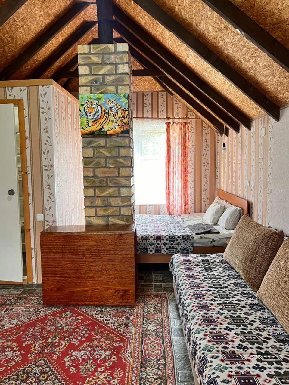 Podsolnukhi Guest House 乔尔蓬阿塔 外观 照片